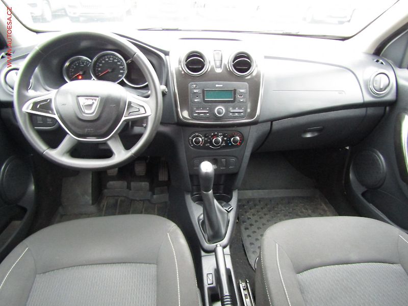 Dacia Sandero (2019) 1.0 SCe, ČR, AC, STK1/28 - fotka 8 z 13
