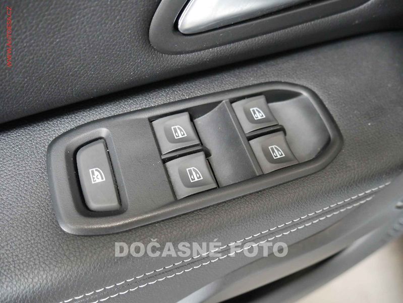 Dacia Duster (2021) 1.0 TCe, 1.maj,ČR, Navi, LED - fotka 19 z 20