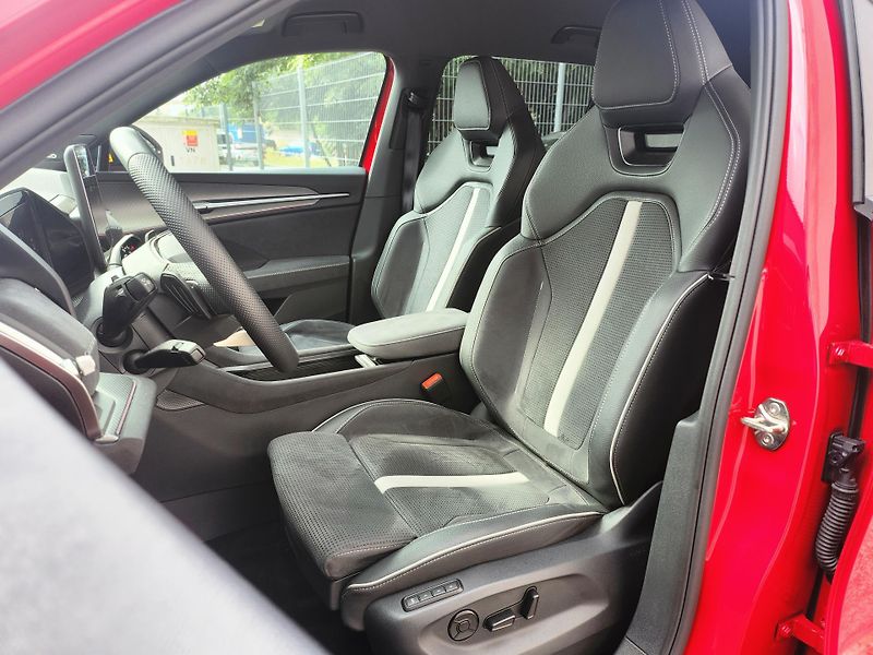 Škoda Kodiaq Sportline iV 1.5 TSI 150kw DSG - fotka 10 z 28