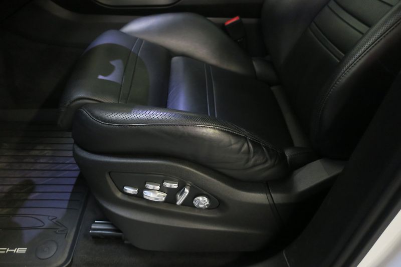 Porsche Cayenne (2019) Coupe 3.0 V6 Tiptronic Vzduch - fotka 13 z 42