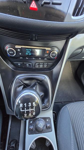 Ford Grand C-MAX 1.6 16V TITANIUM 7MÍSTNÝ  - fotka 31 z 42