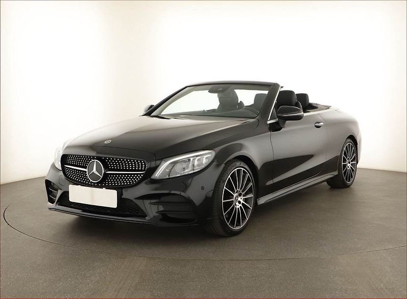 Mercedes-Benz Třídy C (2021) C 300 - fotka 2 z 22