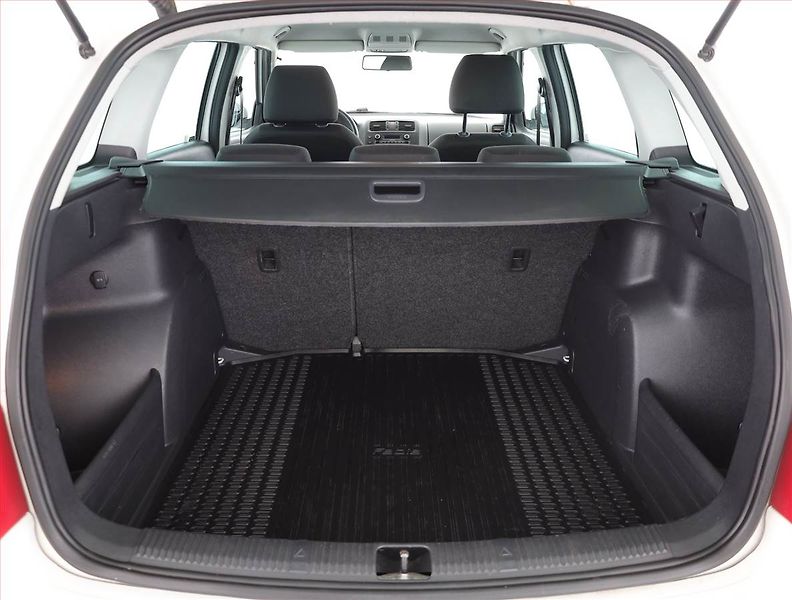 Škoda Fabia (2012) 1.2 TSI, po STK, udržované - fotka 12 z 12