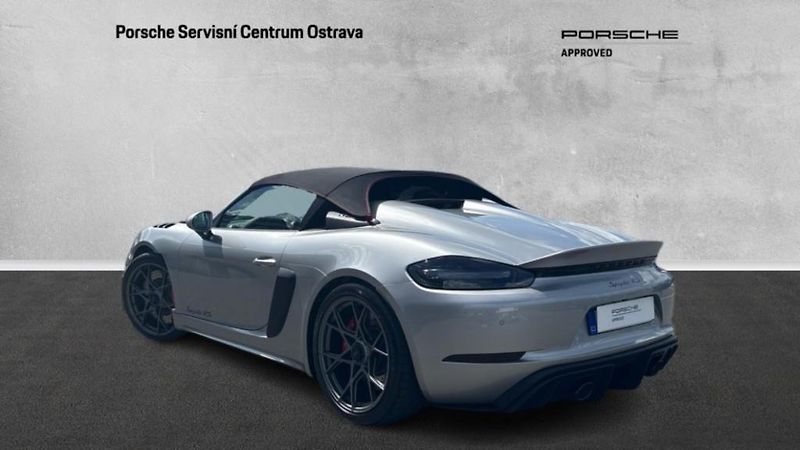 Porsche Boxster 718 GT4 Spyder RS - fotka 8 z 30