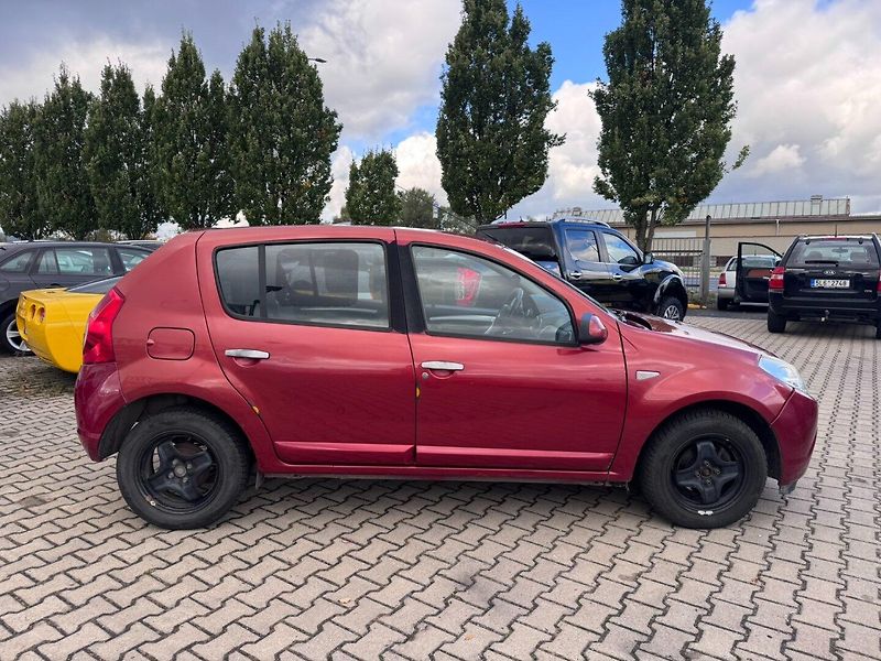 Dacia Sandero (2009) LPG 1,4 55 KW KOLA - fotka 6 z 45