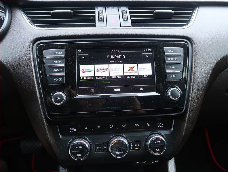 Škoda Octavia (2017) Laurin&Klement 2.0 TDI, 4X4 - fotka 12 z 19