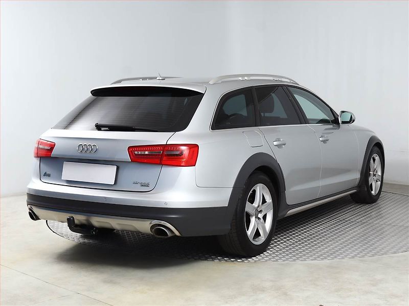 Audi A6 Allroad (2013) 3.0 TDI, 4X4, Automat, Kůže - fotka 5 z 19