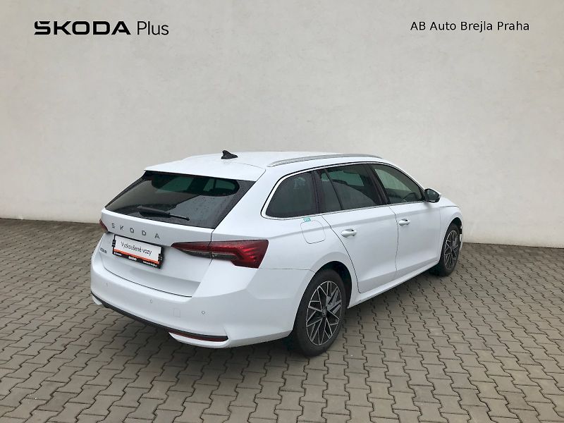Škoda Octavia (2025) COMBI TOP SELECTION 1,5 TSI 11 - fotka 2 z 27