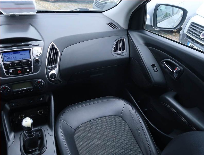 Hyundai ix35 (2012) 1.7 CRDi, Tempomat - fotka 8 z 19