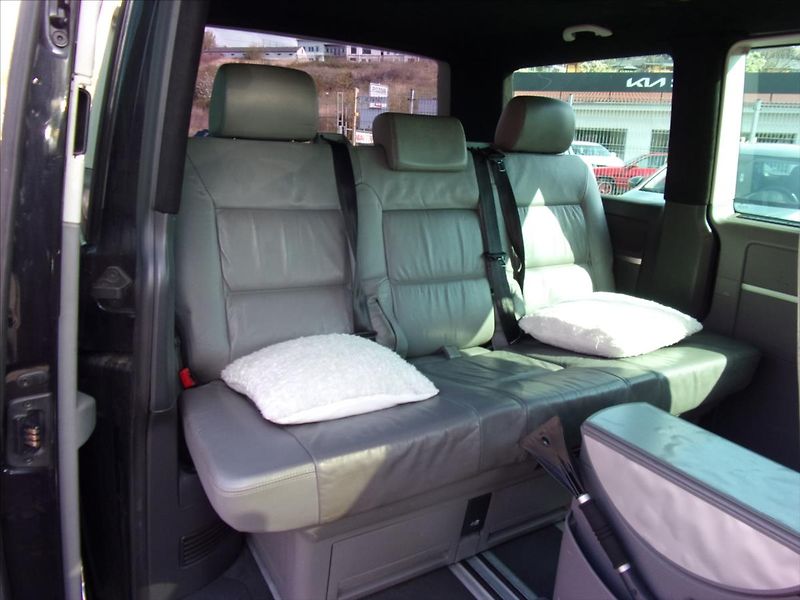 Volkswagen Multivan 2,5 TDI Comfortline 4x4 - fotka 14 z 27