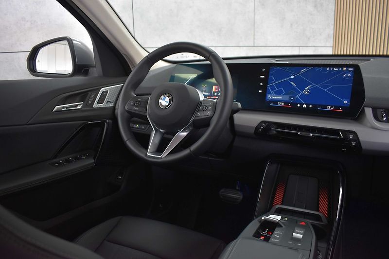 BMW X2 xDrive20d ZÁRUKA*TAŽNÉ*ČR 1.M* - fotka 9 z 45