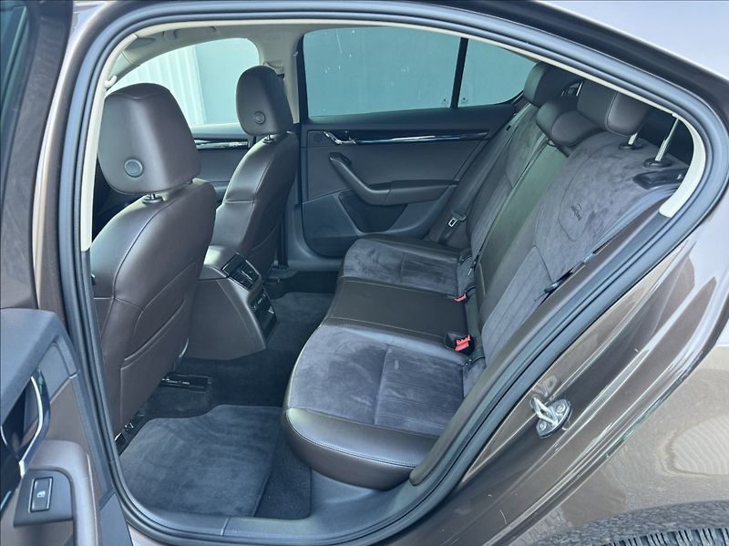 Škoda Octavia 2,0 TDI 110kW L&K ACC původ ČR - fotka 19 z 50