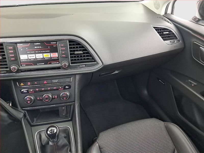 Seat Leon (2016) 1.8 TSI, Serv.kniha, Kůže - fotka 8 z 18