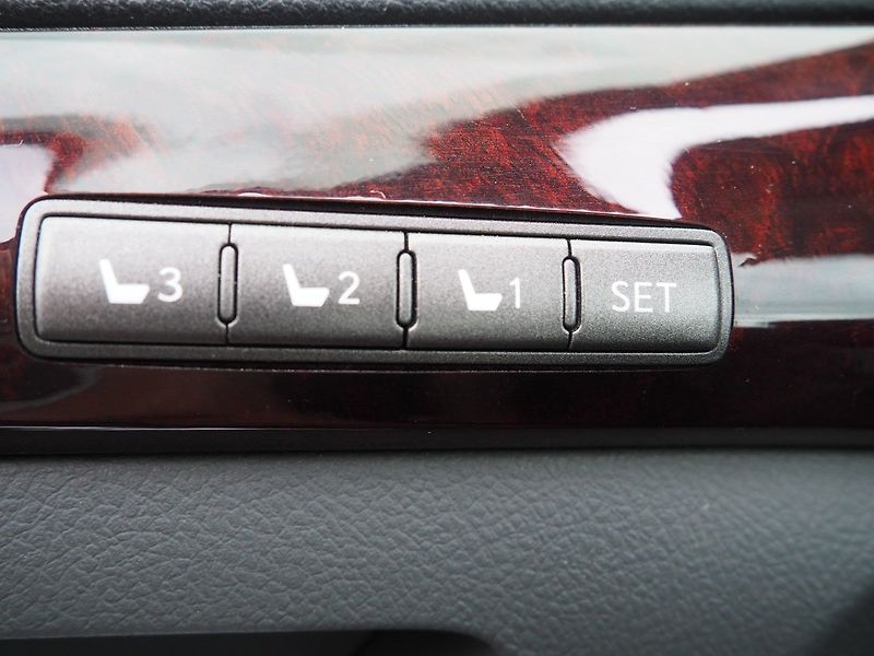 Lexus LX 570 (2009) 5.7i  LPG - fotka 20 z 39