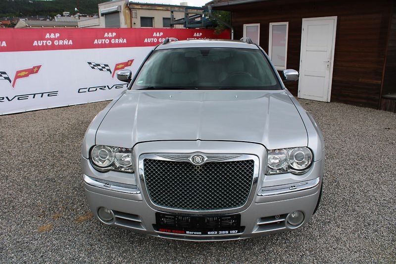 Chrysler 300C (2007) REZERVACE - fotka 2 z 16