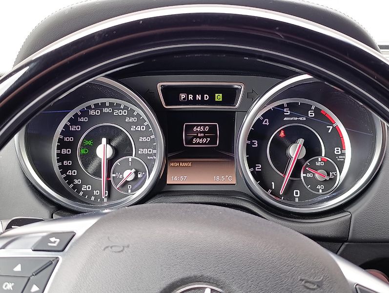 Mercedes-Benz Třídy G 63 AMG 400kW DESIGNO DPH - fotka 28 z 41