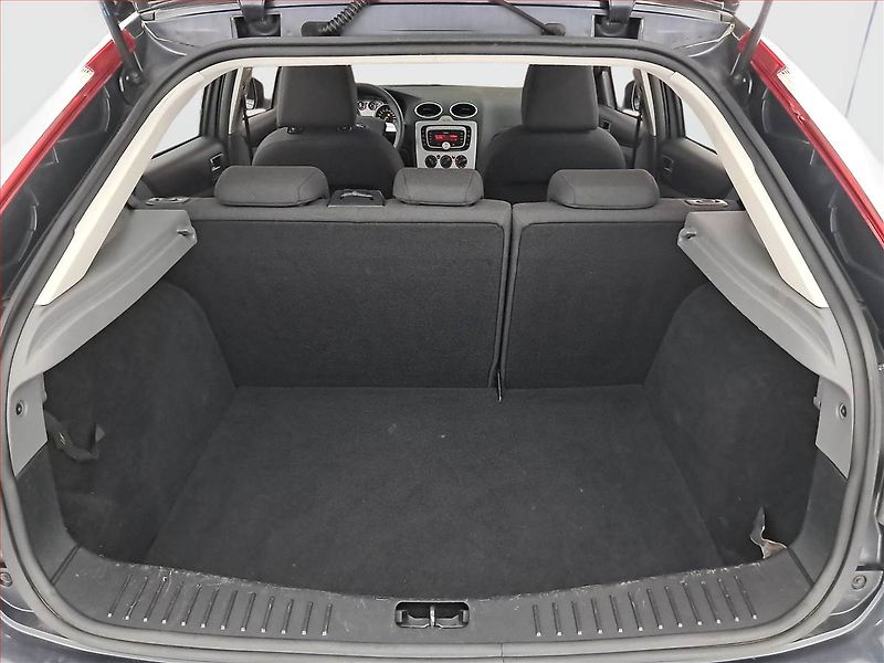 Ford Focus (2009) 1.4 16V, po STK, jezdí dobře - fotka 13 z 15