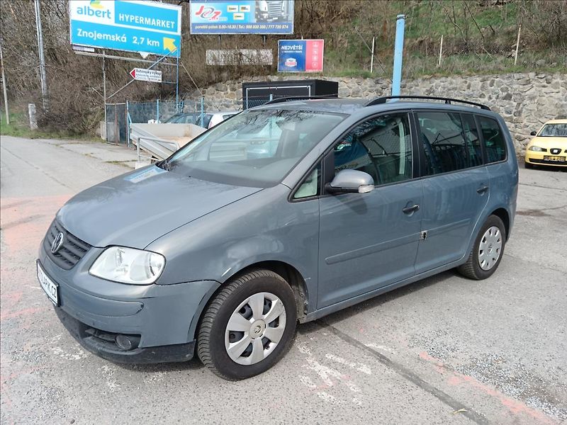 Volkswagen Touran 1,9 TDi Conceptline - fotka 3 z 17