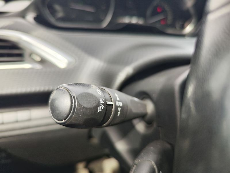Peugeot 2008 1.6 HDI/73kW 1.Majitel - fotka 25 z 33