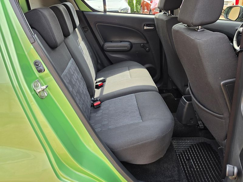 Suzuki Splash 1.2i 63kW KLIMA*REZERVACE* - fotka 33 z 46