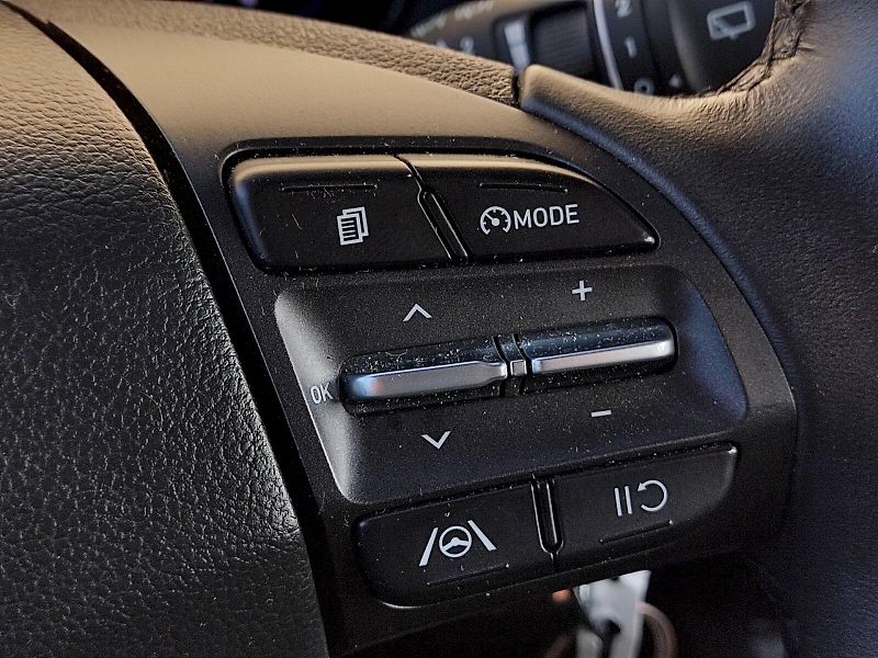 Hyundai Kona (2023) 1,0 T-GDi 88 Kw - fotka 33 z 38