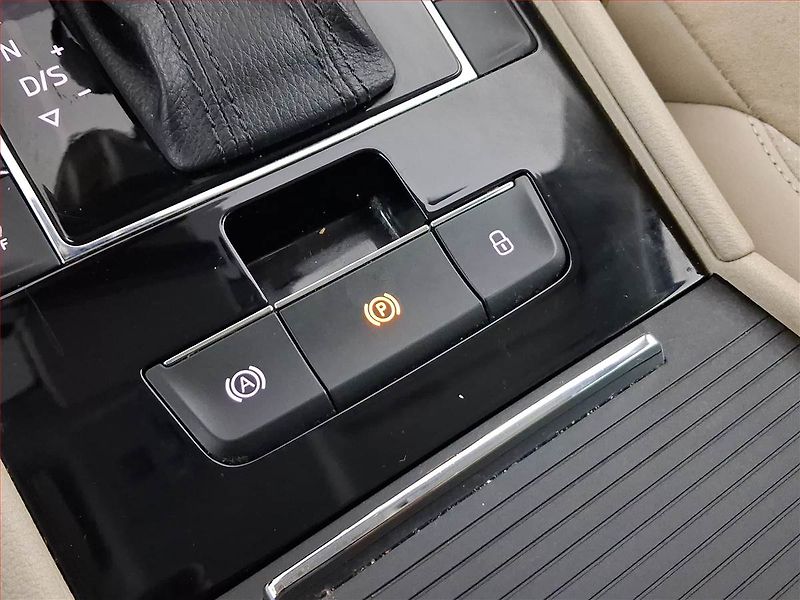 Škoda Superb (2018) 2.0 TDI, Automat, Navi - fotka 20 z 24