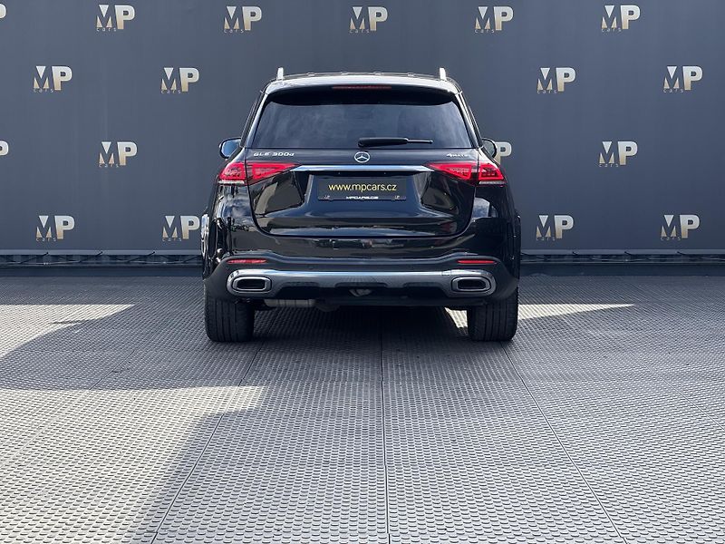 Mercedes-Benz GLE (2020) 300d 4M, AMG Line RZV - fotka 8 z 49