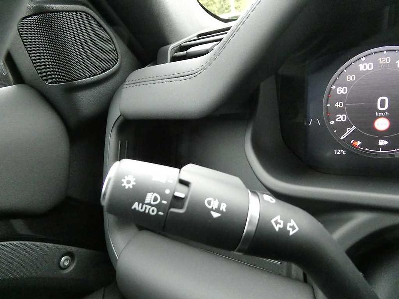 Land Rover Defender 110 3,0 X-Dynamic SE D250 - fotka 22 z 40