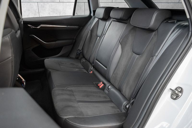 Škoda Octavia 1.5TSI REZERVACE - fotka 15 z 47