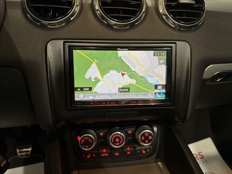 Audi TT 2,0   T211HP FL 3xS-LINE TOP - fotka 14 z 29