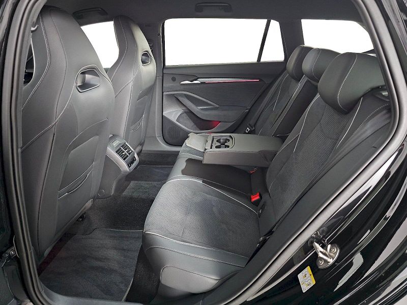 Škoda Superb (2025) 2.0TSi 195kW 4X4 SPORTLINE WEB - fotka 7 z 34