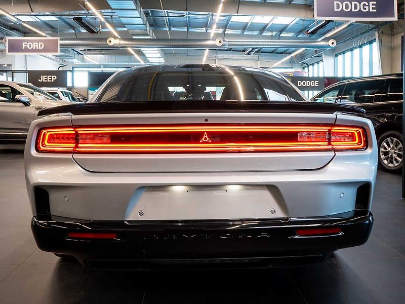 Dodge Charger (2024) 0.0 Daytona Scat Pack 670HP - fotka 5 z 40