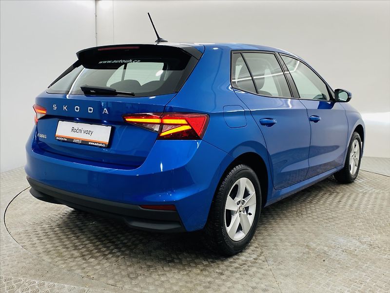 Škoda Fabia 1,0 MPI 59kW Selection - fotka 2 z 24