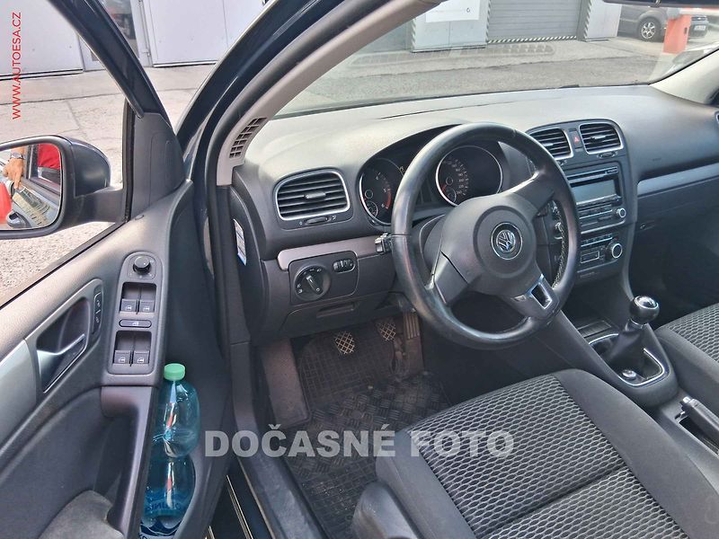 Volkswagen Golf (2010) 1.6 TDi, ČR, servis.kniha - fotka 3 z 3
