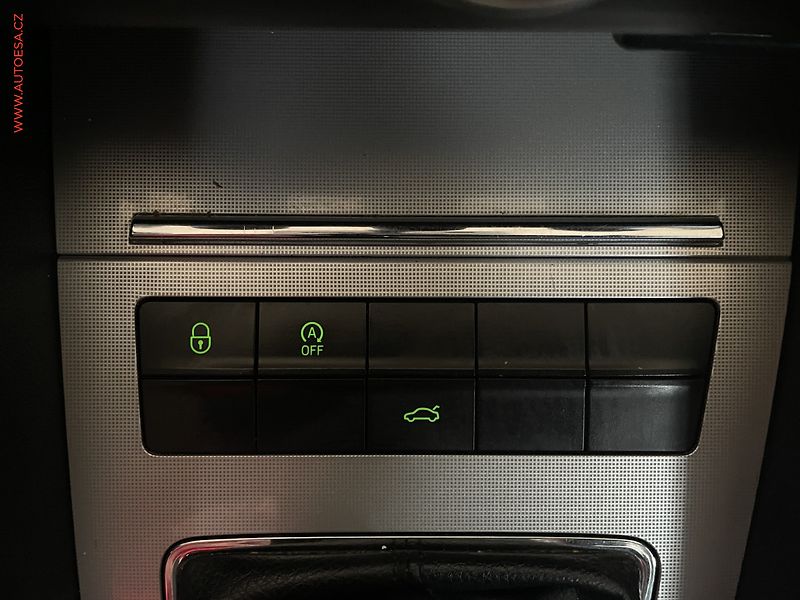 Škoda Octavia (2015) 2.0TDi, AC, tempo - fotka 17 z 17