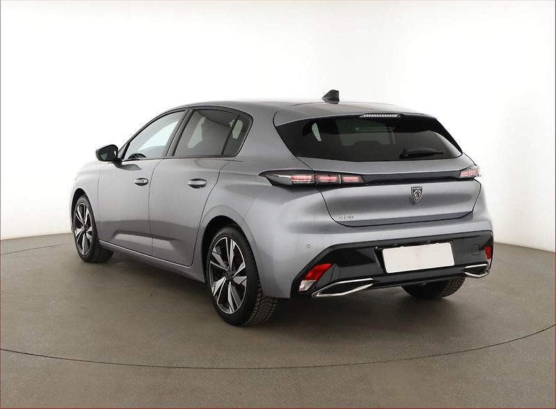 Peugeot 308 (2023) Allure 1.2 PureTech - fotka 4 z 18