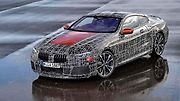 Maskovaný prototyp BMW řady 8.