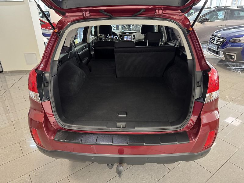 Subaru Outback 2.0D Comfort Cross Line CVT,CZ - fotka 19 z 50