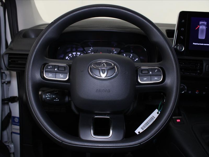 Toyota ProAce 1,5 D 75kW 102tkm. 1.maj.ČR - fotka 7 z 18