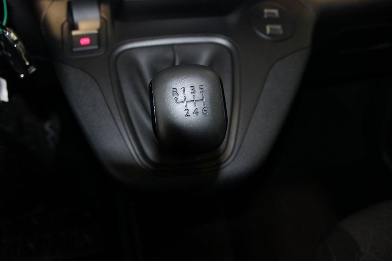 Opel Combo (2024) Edition Plus L1H1 1.5CDTI, MT6 - fotka 13 z 15