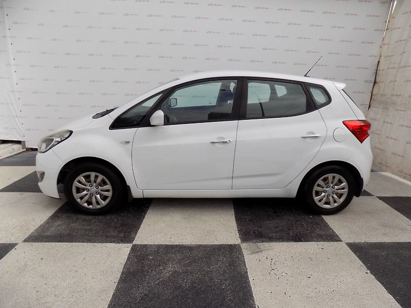 Hyundai ix20 (2017) 1.4 CRDi/1.Maj.ČR/Klima/ - fotka 2 z 30