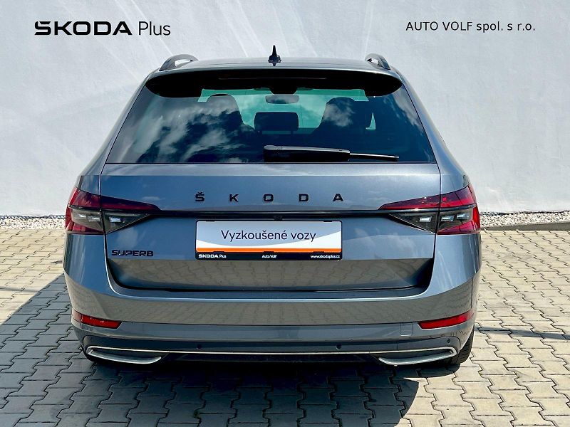 Škoda Superb (2024) kombi SportLine 2.0 TDI 147 kW - fotka 10 z 40