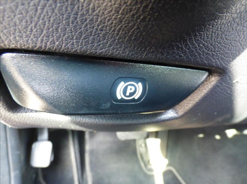 Mercedes-Benz Třídy C 2,2 CDI BlueEfficiency  180 CD - fotka 23 z 41