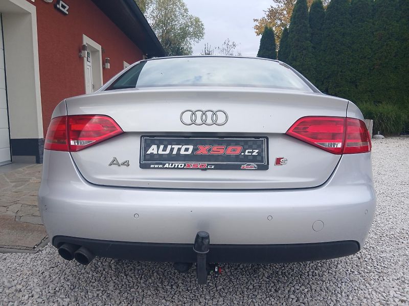 Audi A4 1.8 TFSi S-line - fotka 4 z 31