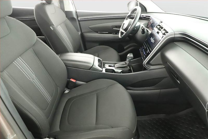 Hyundai Tucson (2023) 1.6 T-GDI 48V MHEV - fotka 7 z 20