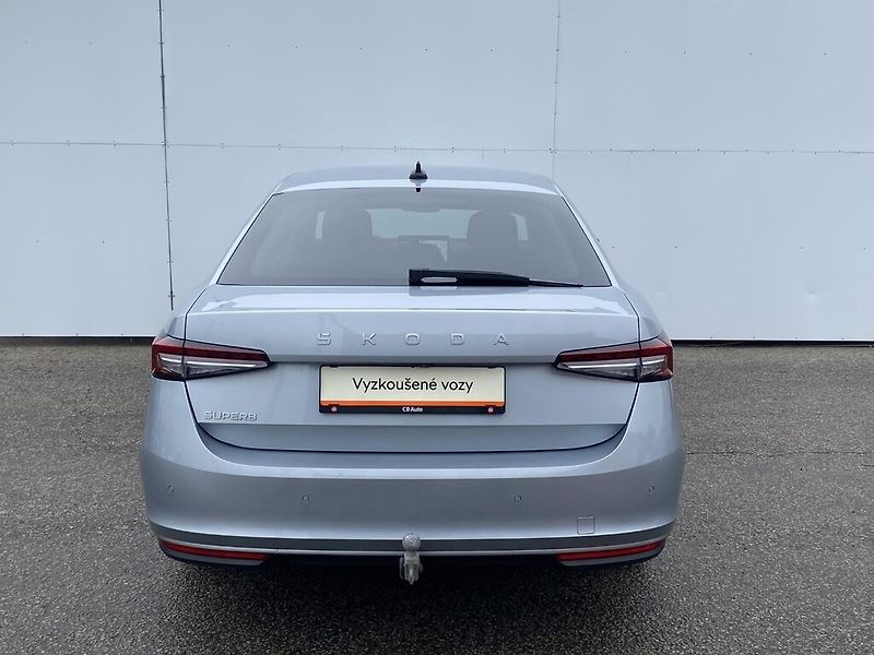 Škoda Superb 2,0 TDI 110 kW L&K DSG - fotka 6 z 30