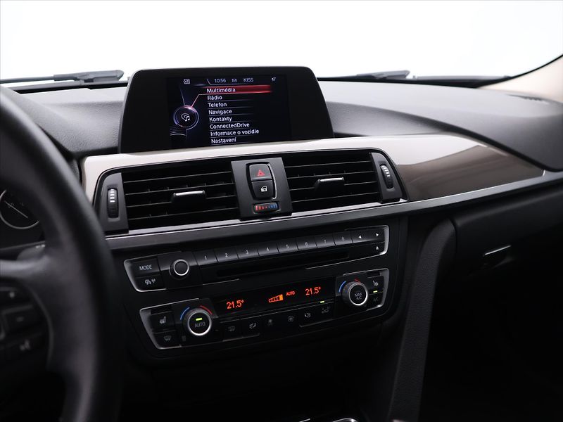 BMW Řada 3 2,0 318d xDrive Xenon Navi Kůž - fotka 22 z 36