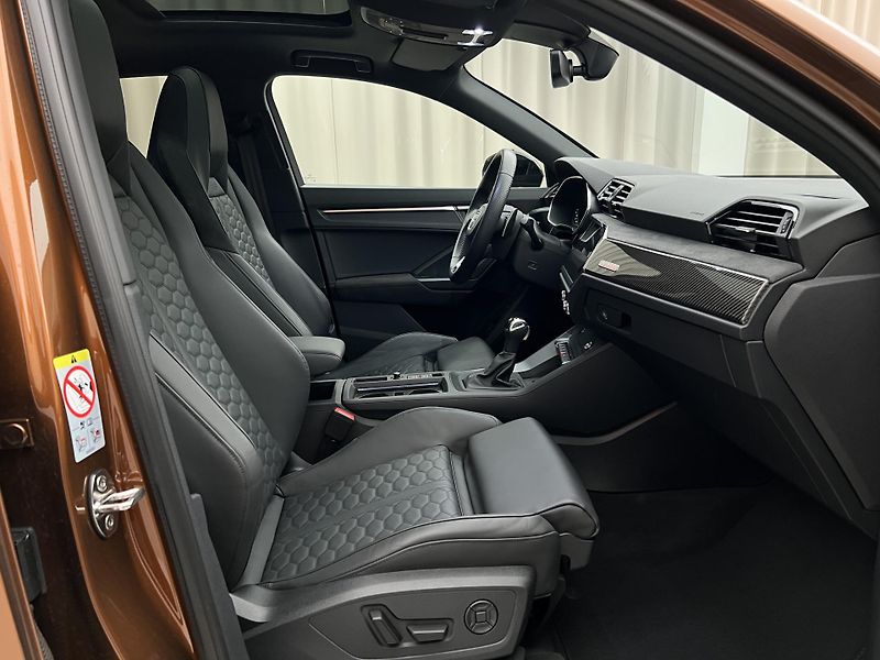 Audi RS Q3 SPORTBACK AWD AUT 1. maj. - fotka 21 z 57