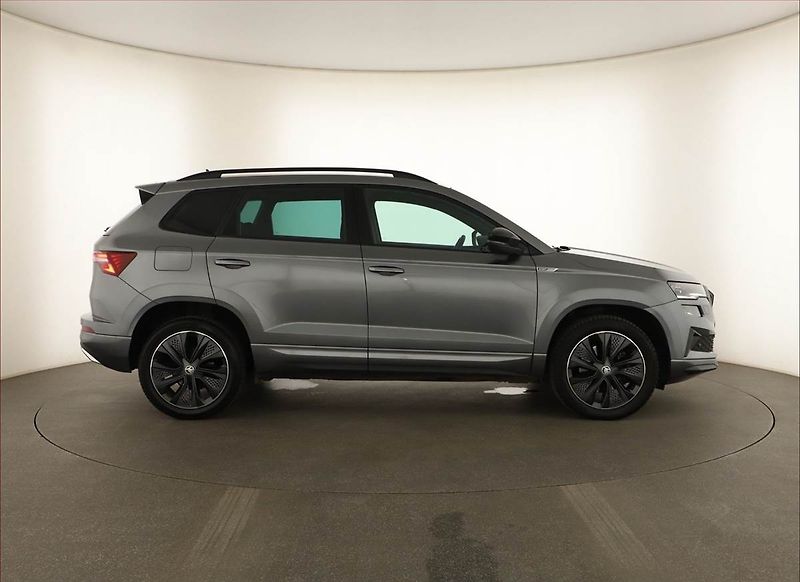 Škoda Karoq (2023) Sportline 2.0 TDI - fotka 6 z 17