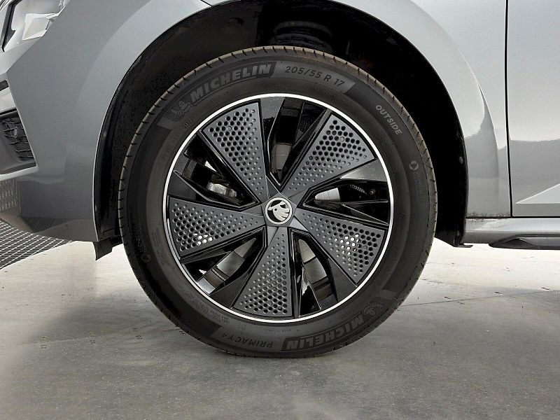 Škoda Kamiq (2025) DSG 1.5TSI 110kW Monte Carlo - fotka 32 z 32